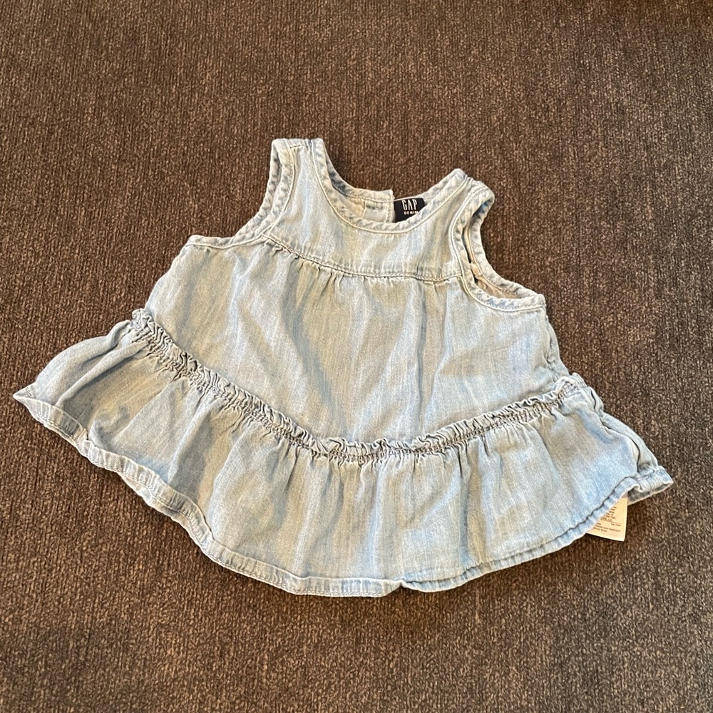 Gap shirt